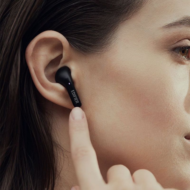 Fone TWS Edifier W110T Preto Bluetooth 5.3, 26 h de Bateria e IP54-1763561550331